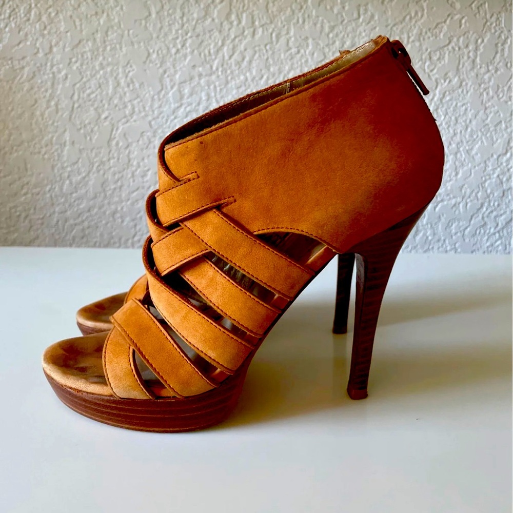 Stuart Weitzman | Suede Heels |Tan | Sz. 5.5